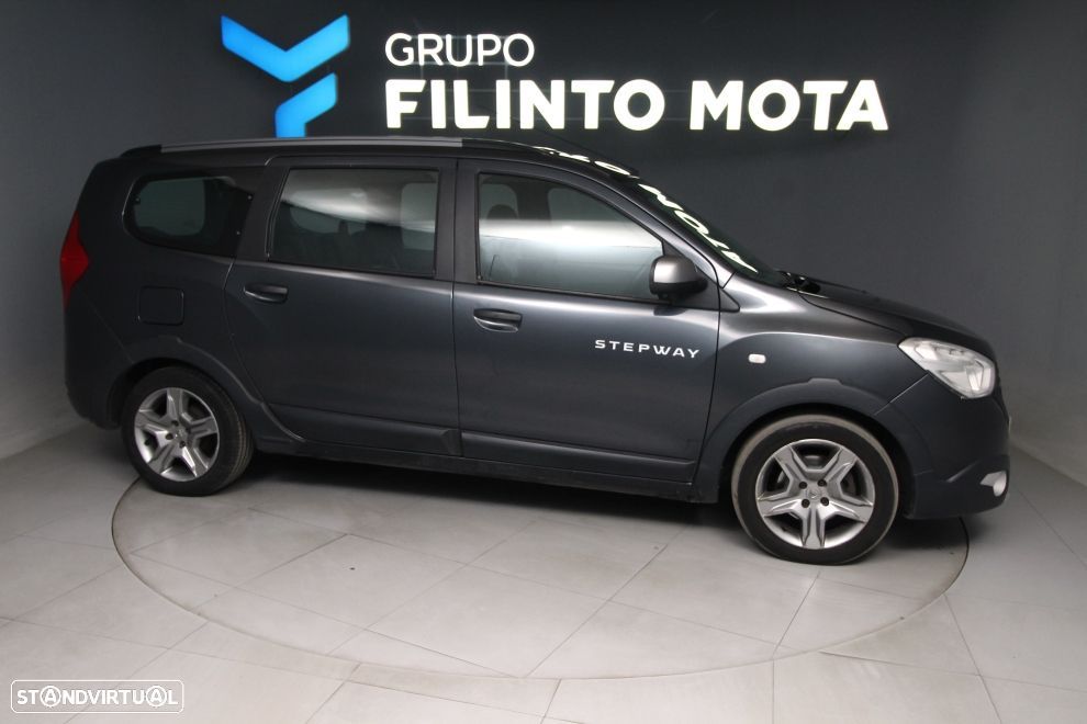 Dacia Lodgy 1.5 dCi Stepway 7L - 9