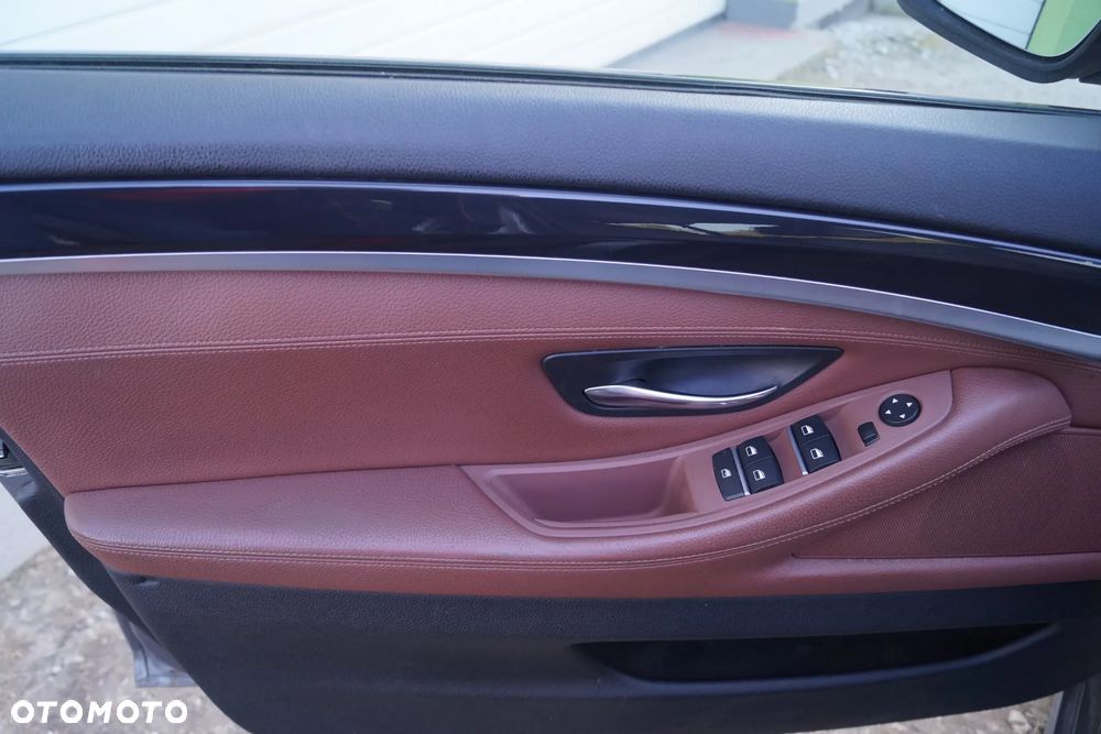 BMW Seria 5 520d - 4