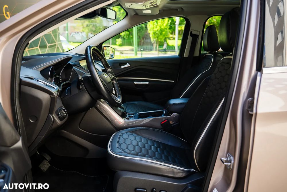 Ford Kuga 2.0 TDCi 4WD Powershift Vignale - 14