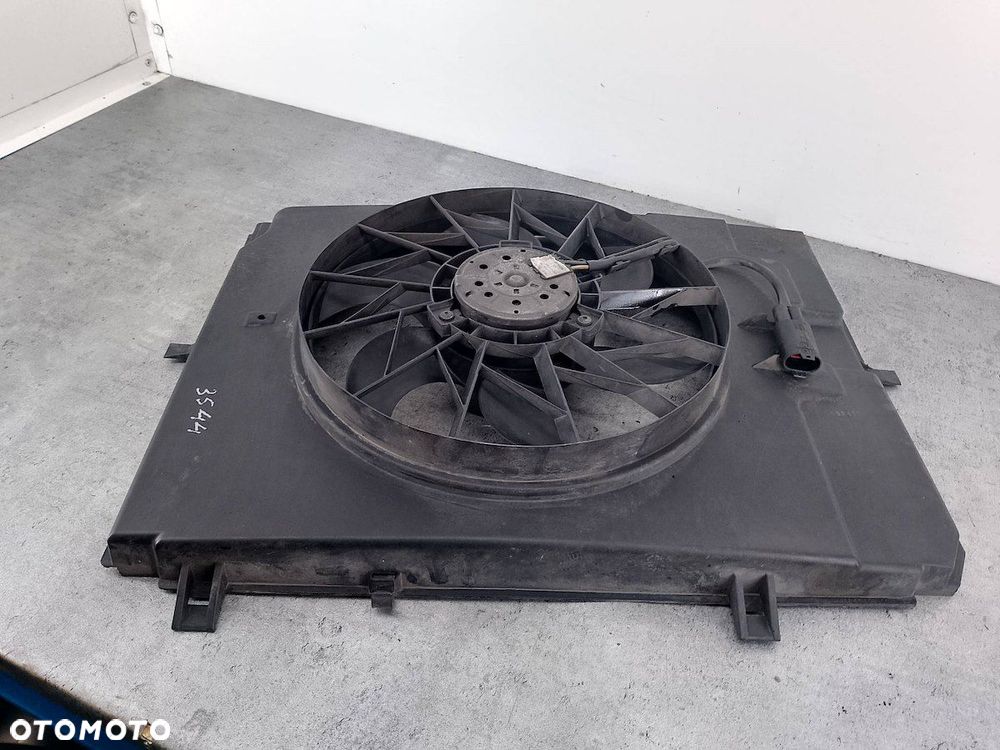 WENTYLATOR CHŁODNICY MERCEDES-BENZ KLASA E W210 A2105052355 2.0 16V E200 - 2