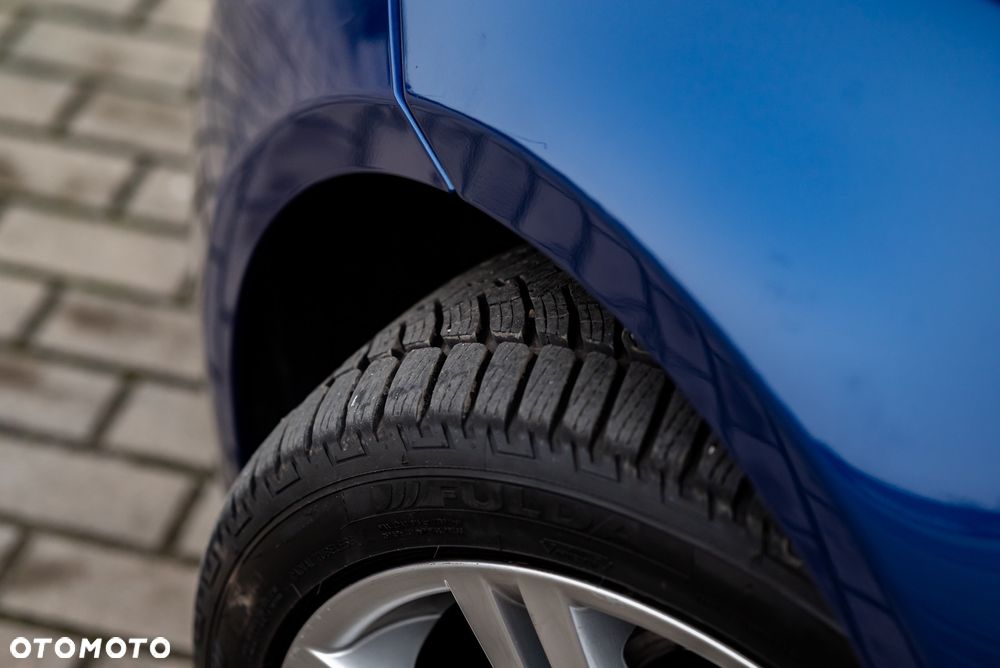 BMW Seria 3 320d DPF Edition Sport - 12