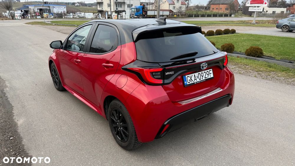 Toyota Yaris Hybrid 1.5 Executive - 4