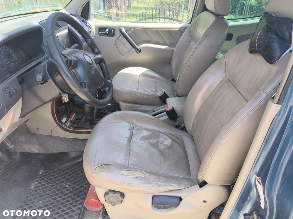 Nissan Terrano - 13