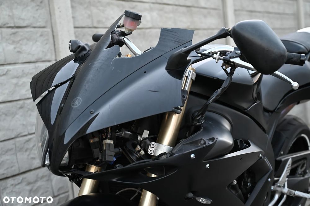 Yamaha R1 - 38
