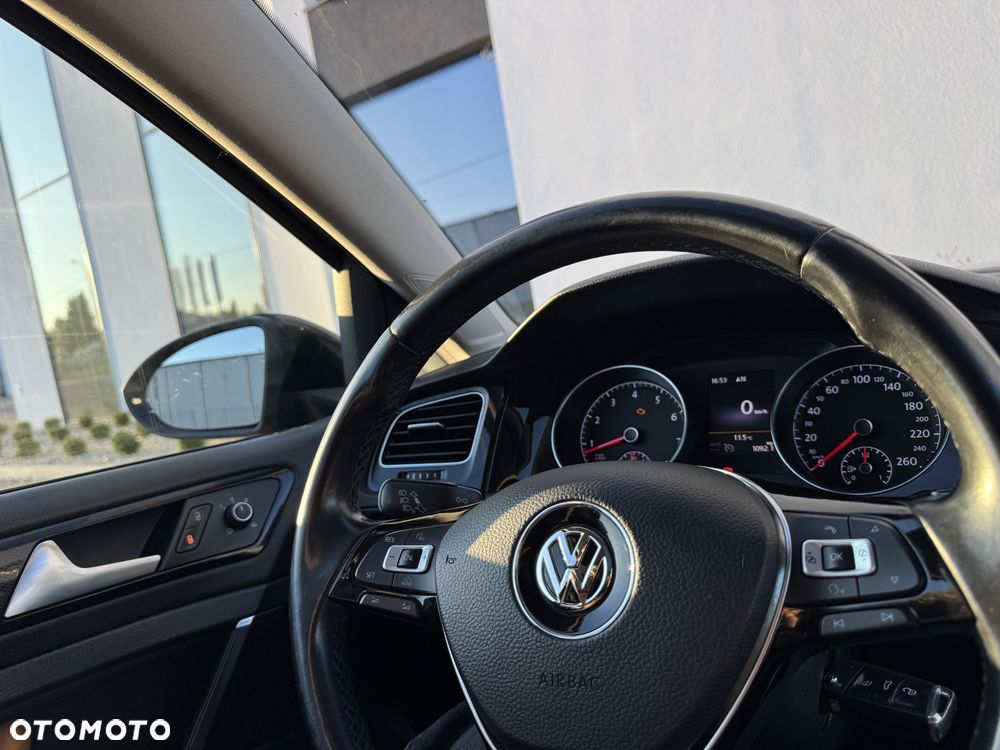 Volkswagen Golf - 15