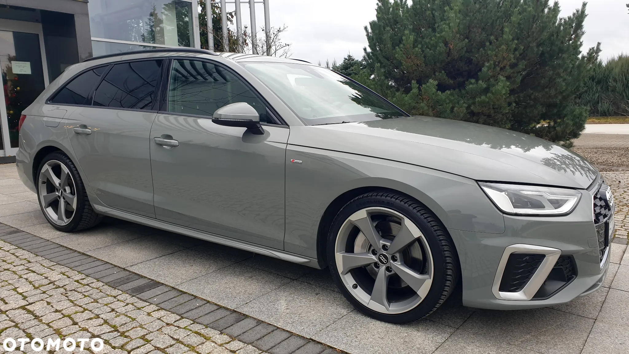 Audi A4 Avant 45 TDI quattro tiptronic S line - 4