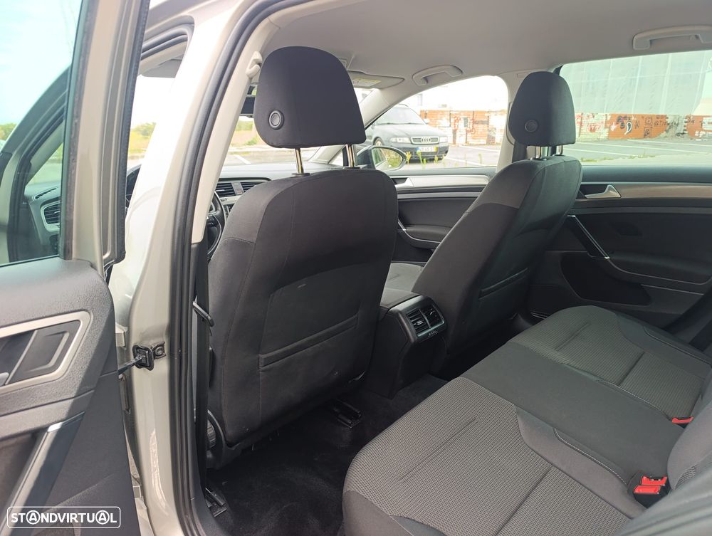VW Golf Variant - 15