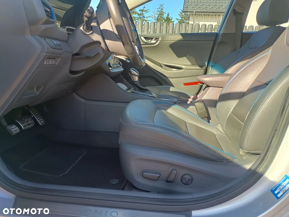 Hyundai IONIQ 1.6 GDI Premium - 24
