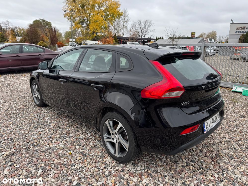 Volvo V40 D3 Geartronic Momentum - 8