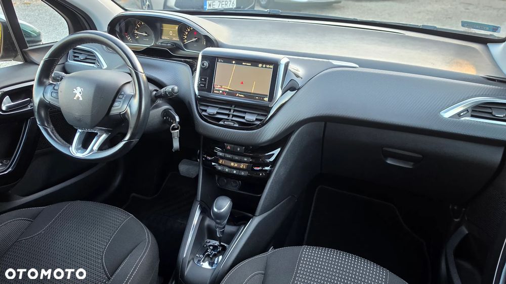 Peugeot 208 1.2 PureTech Allure S&S EAT6 - 37