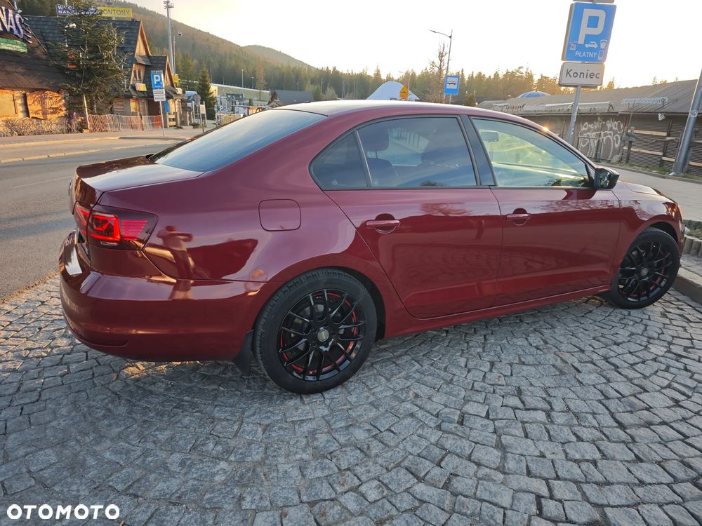 Volkswagen Jetta - 8