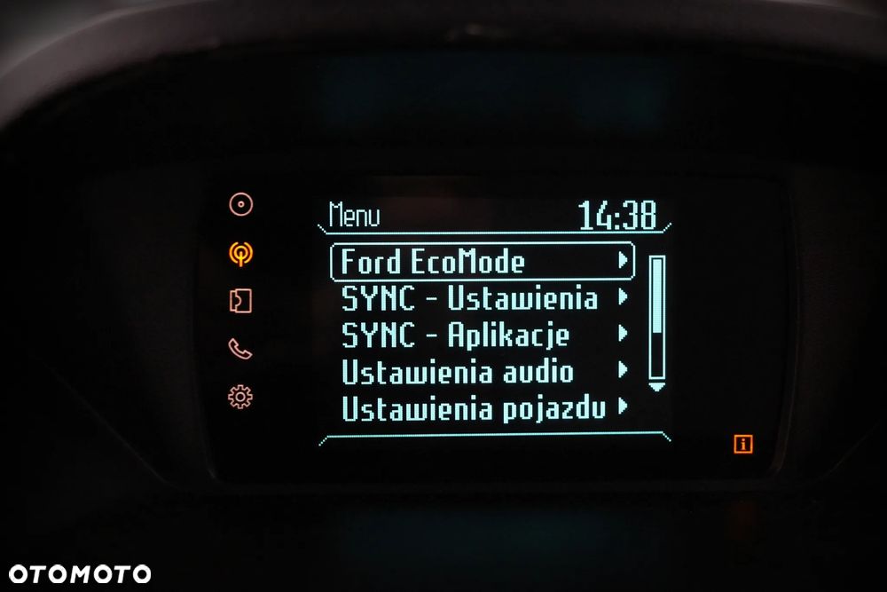 Ford Tourneo Courier 1.5 TDCi Titanium - 26