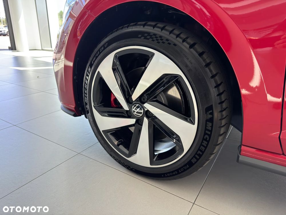 Volkswagen Polo - 5