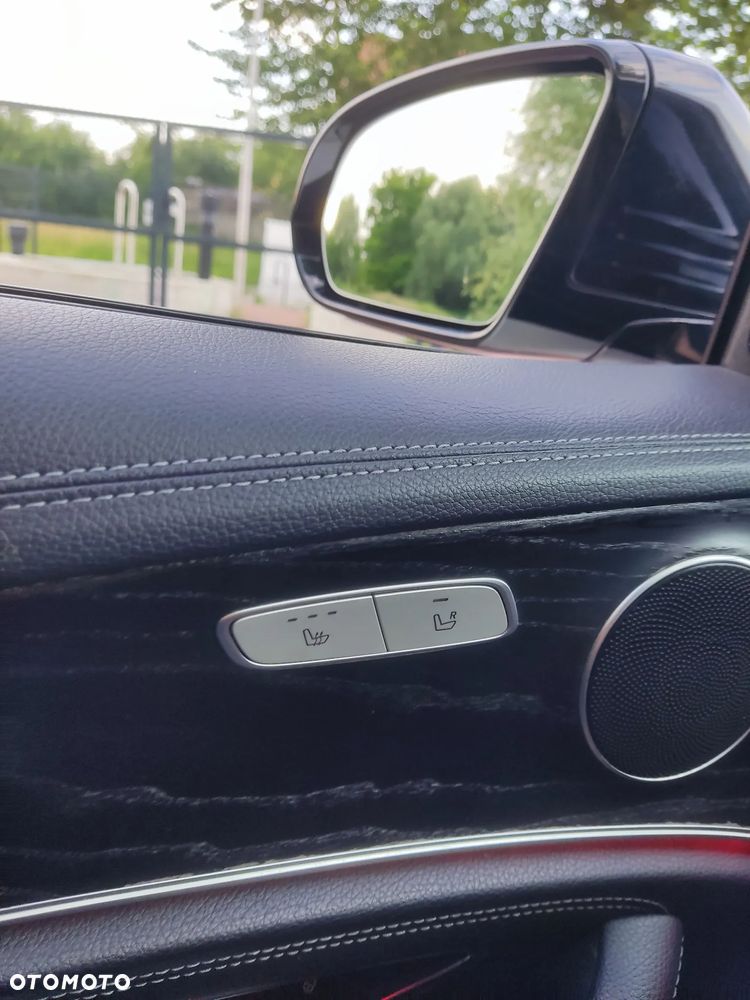 Mercedes-Benz Klasa E 220 d 4-Matic 9G-TRONIC - 30