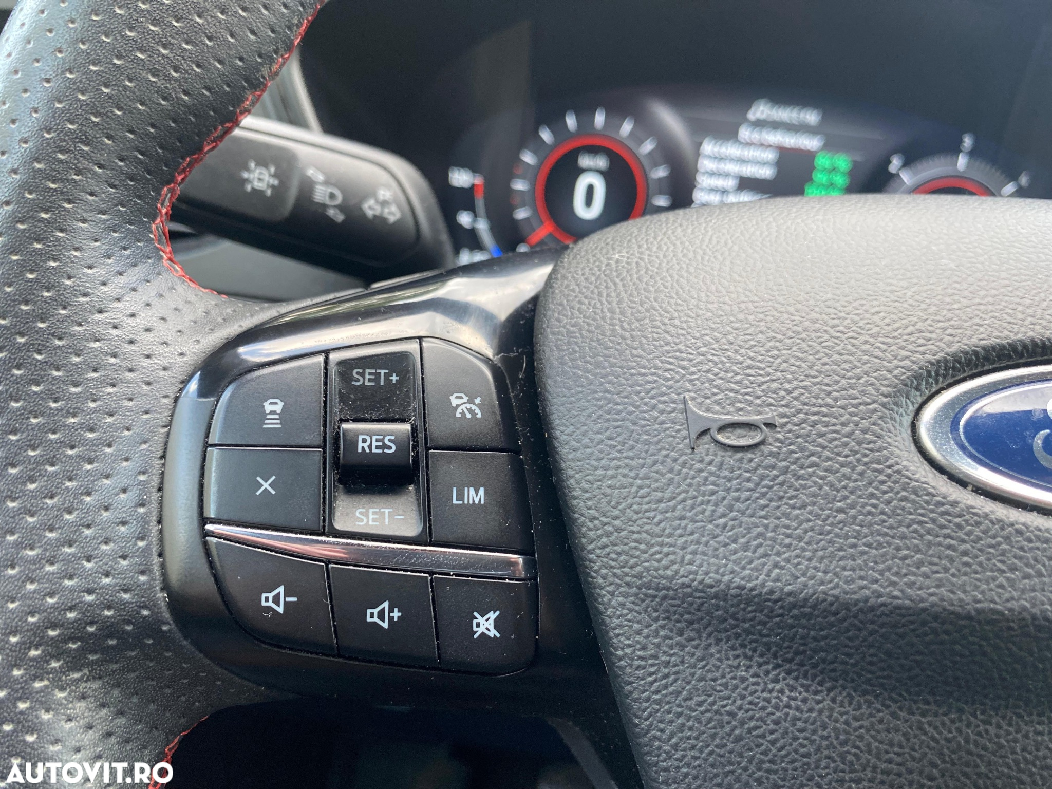 Ford Kuga 1.5 EcoBlue FWD ST Line - 19