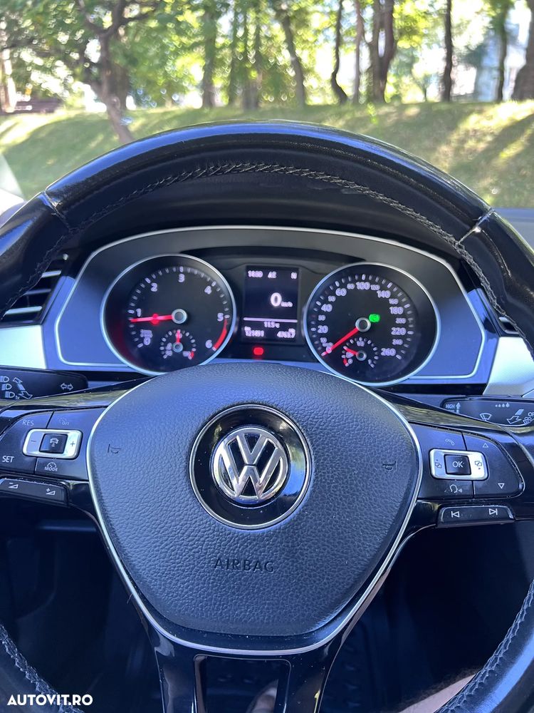 Volkswagen Passat 2.0 TDI DSG Comfortline - 9