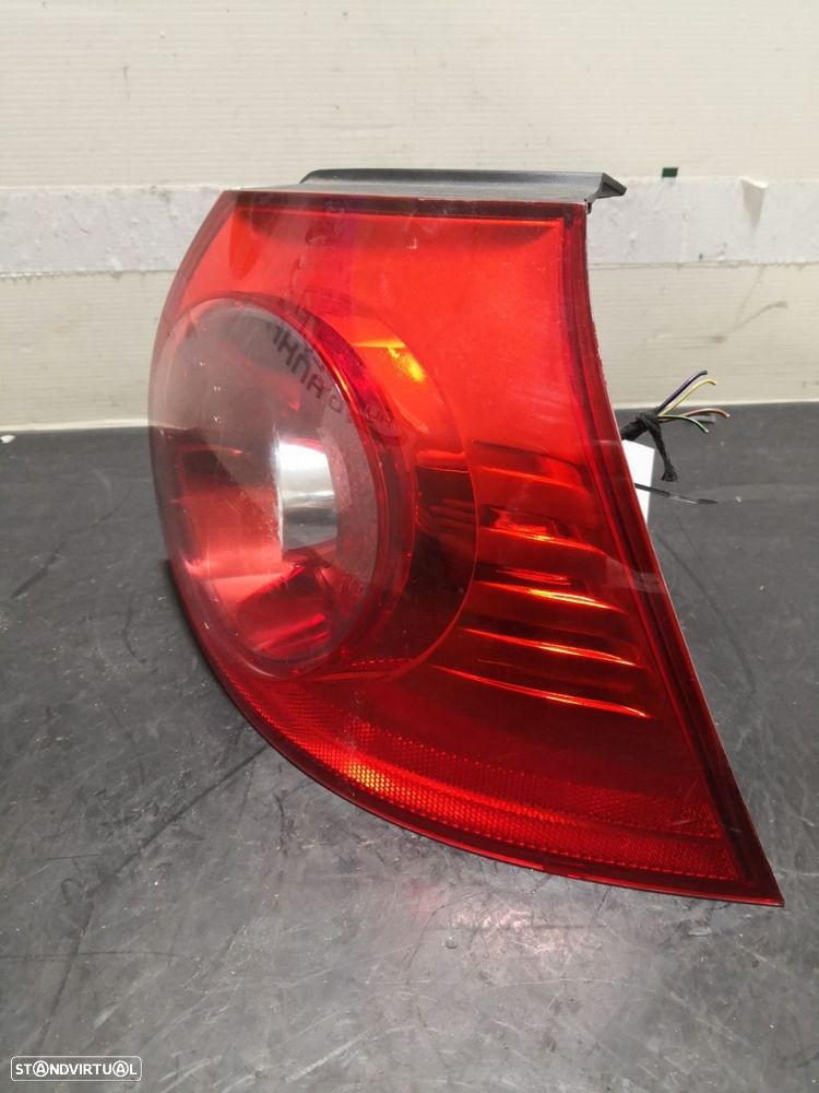 Farolim Stop Dto Volkswagen Golf V (1K1) - 2
