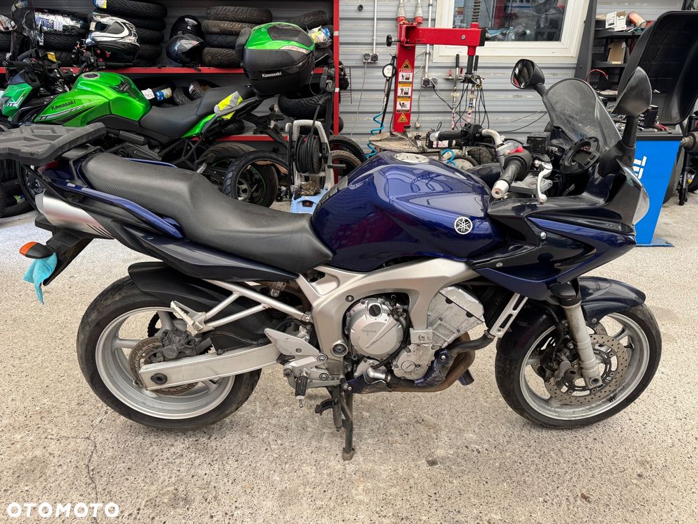 Yamaha FZ6 - 8