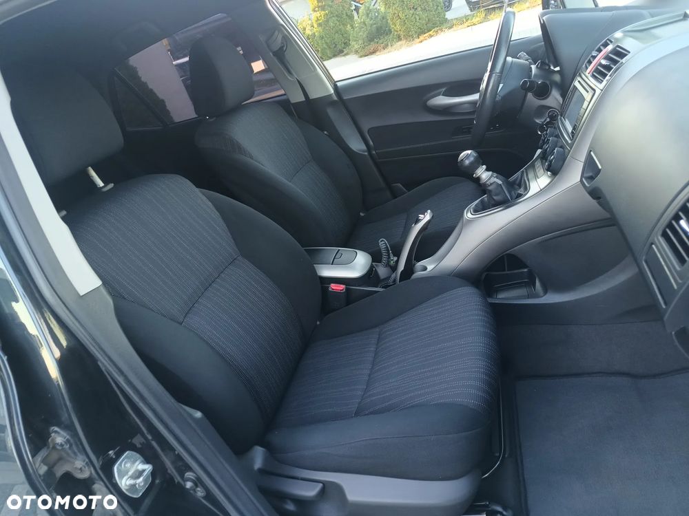 Toyota Auris 1.8 Premium - 18