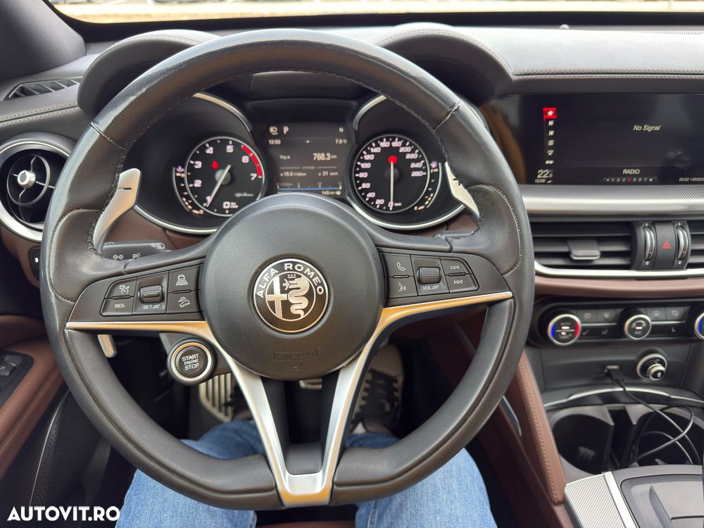 Alfa Romeo Stelvio 2.0 Turbo 16V AT8-Q4 B-Tech - 1