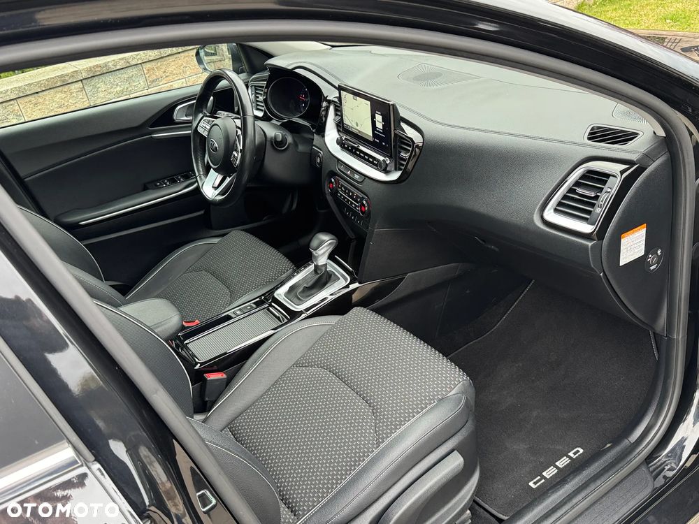 Kia Ceed 1.6 CRDi Eco-Dynamics+ (48V Mild-Hybrid) DCT7 Vision - 9