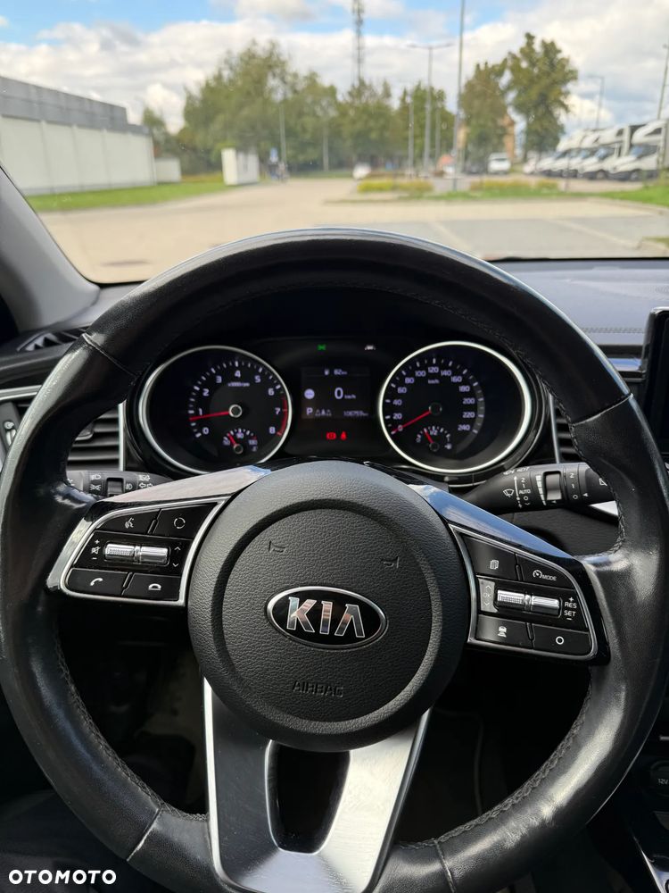 Kia Ceed 1.4 T-GDI L Business Line DCT - 18