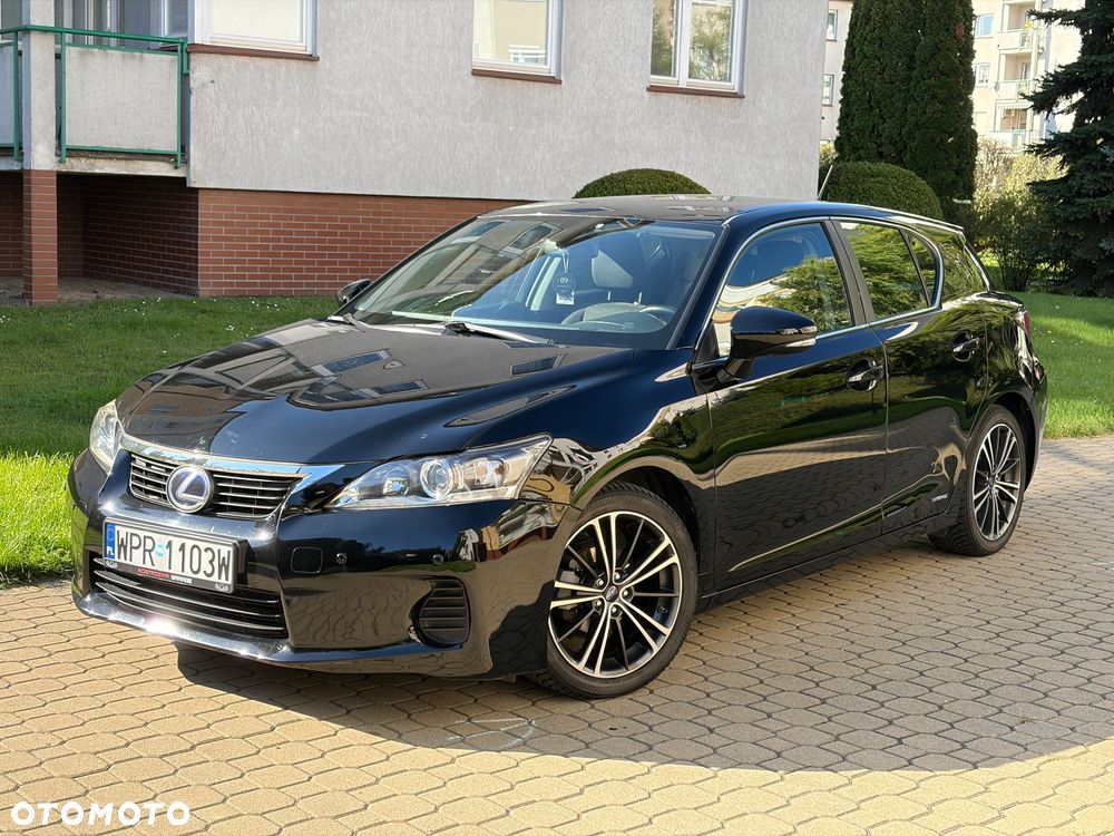 Lexus CT - 1