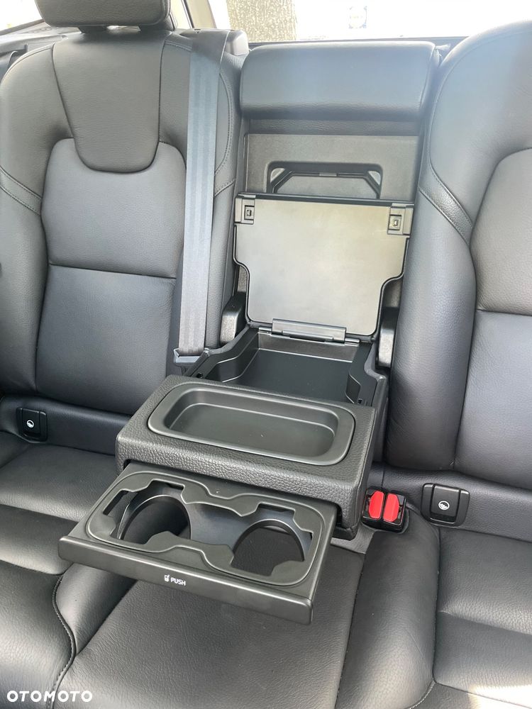 Volvo XC 60 T5 AWD Geartronic Momentum Pro - 12