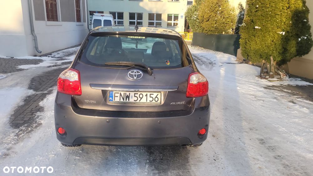 Toyota Auris 2.0 D-4D - 1