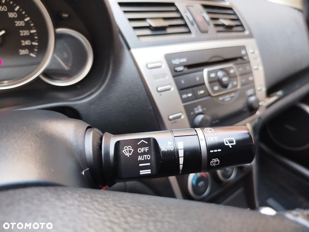 Mazda 3 2.0 Exclusive + - 19