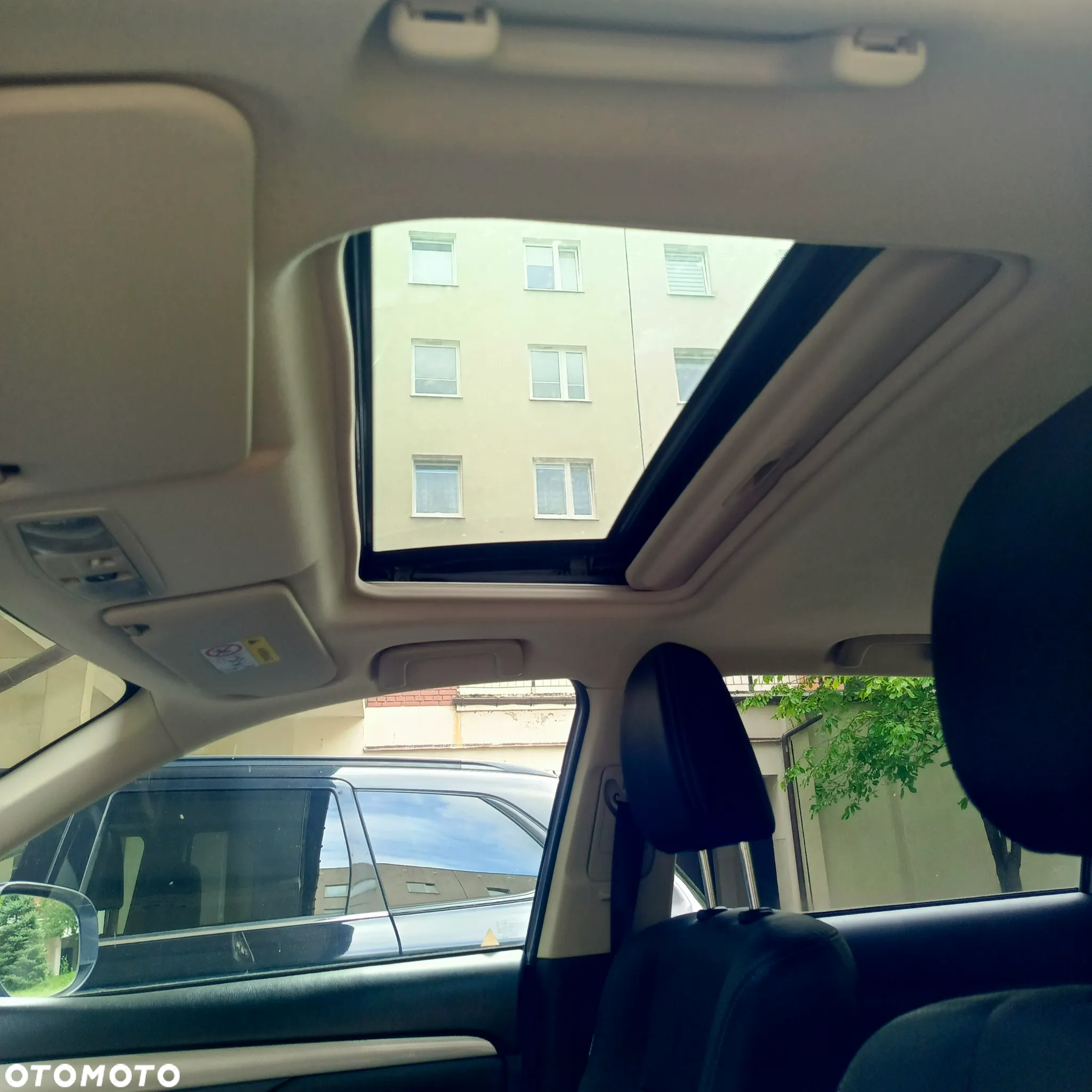 Mitsubishi Outlander PHEV Instyle NAVI + - 7