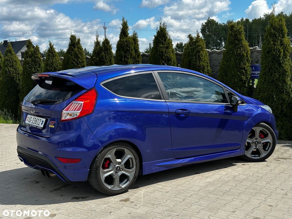 Ford Fiesta 1.6 EcoBoost mit Leder-Sport-Paket ST - 12
