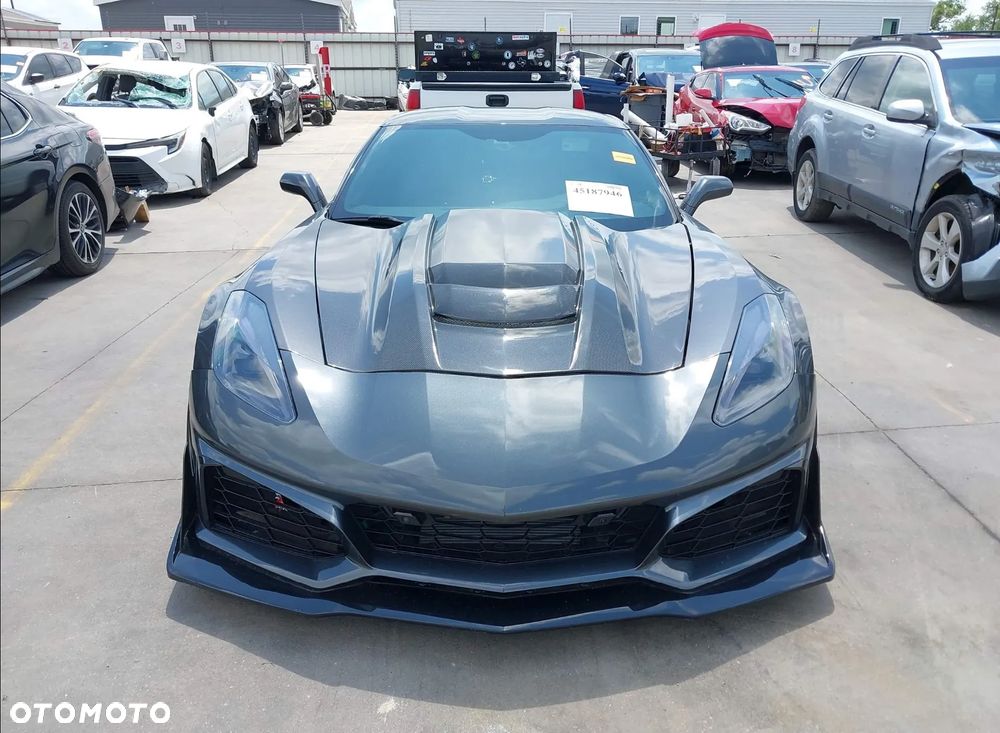 Chevrolet Corvette - 2