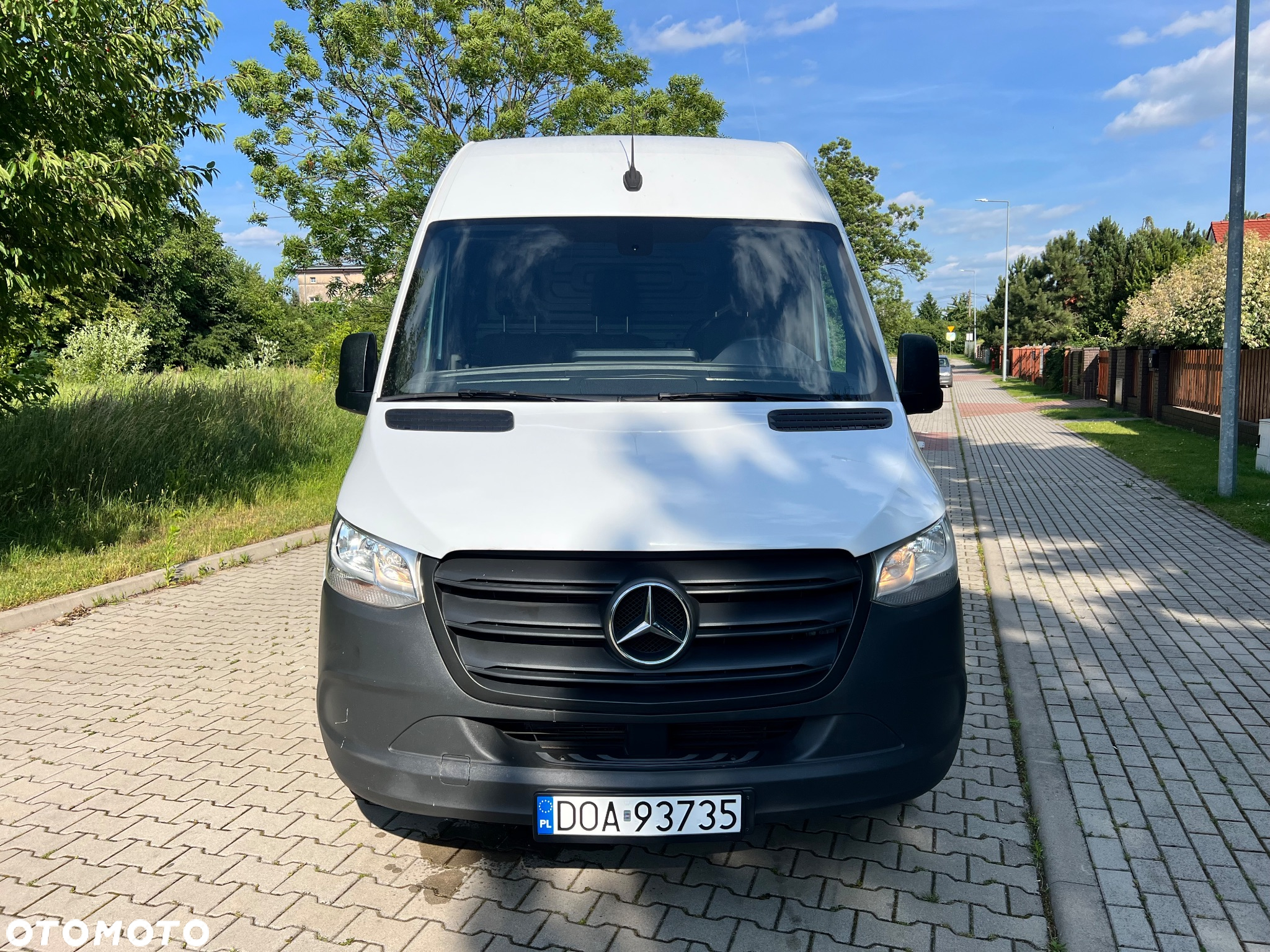 Mercedes-Benz 316 - 11