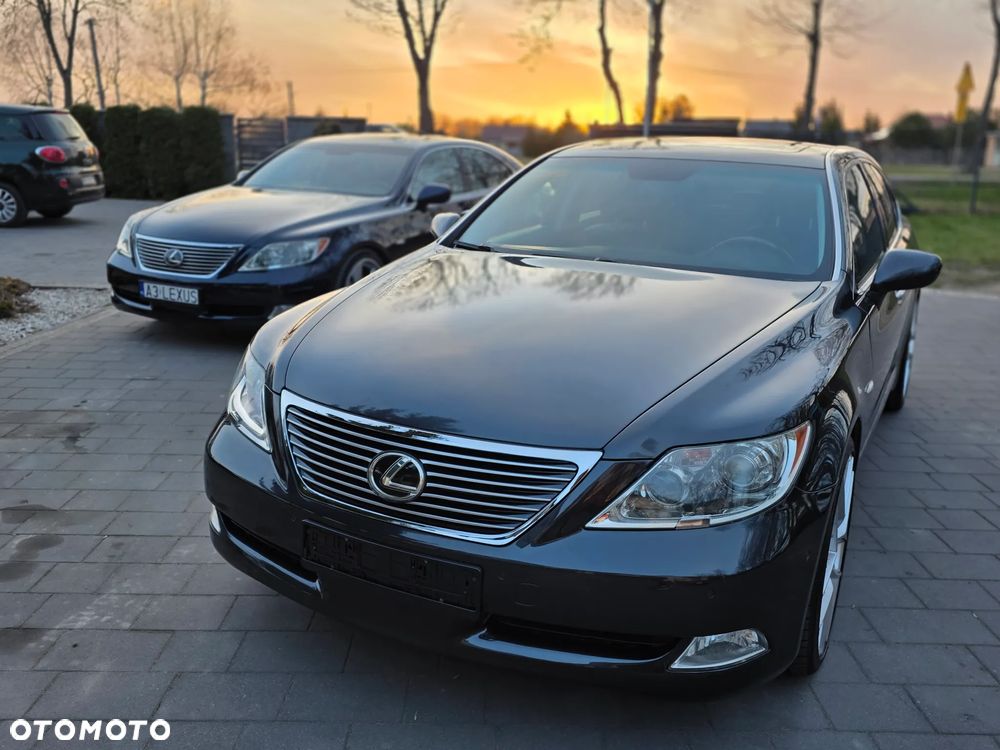 Lexus LS - 40