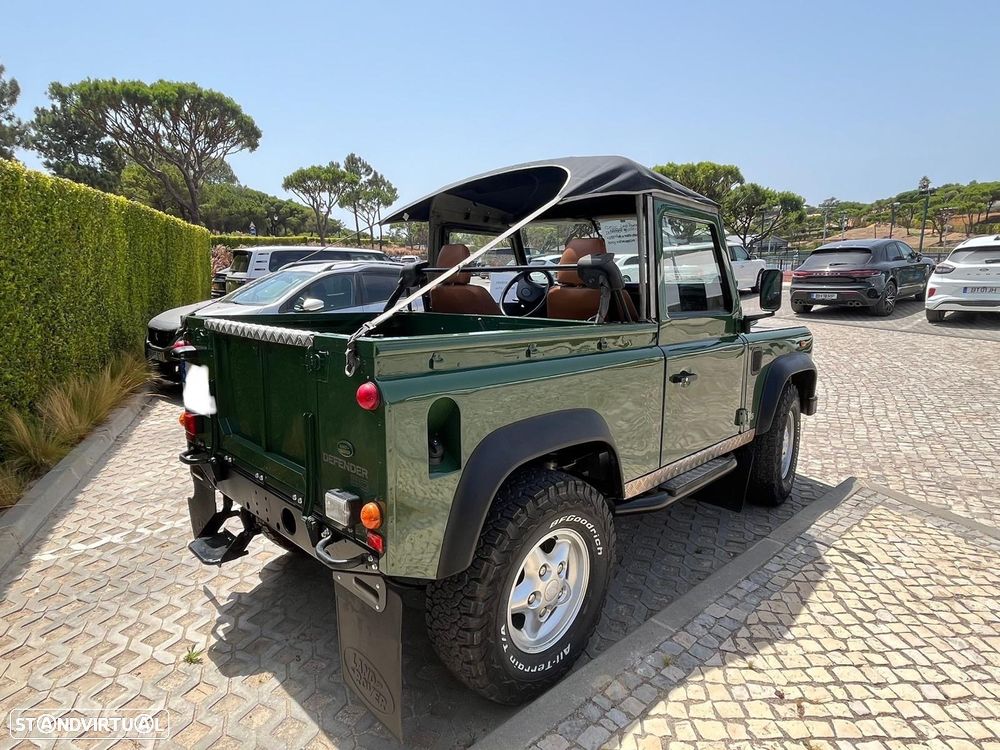 Land Rover Defender 90 2.5 Td5 Soft Top - 6