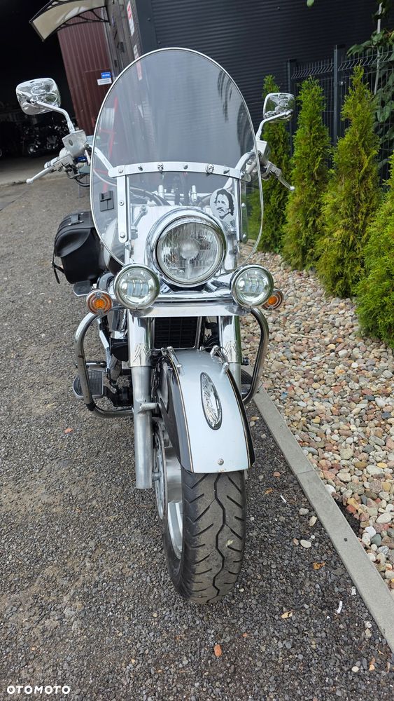 Suzuki Intruder - 4