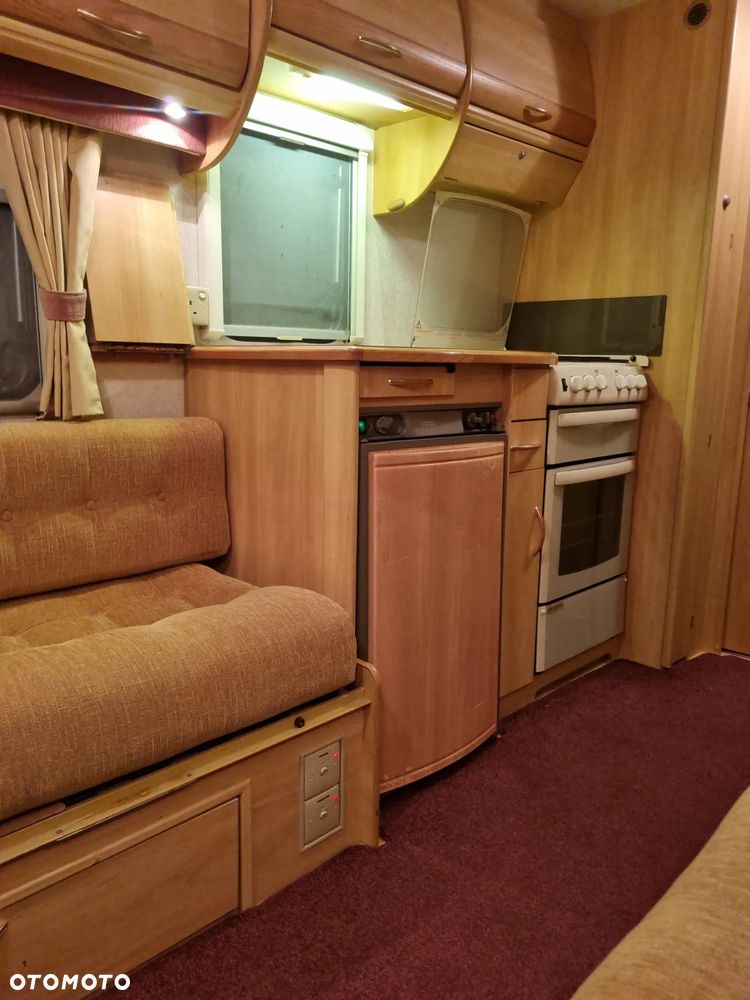 SWIFT Sterling Eccles 2000 - 20