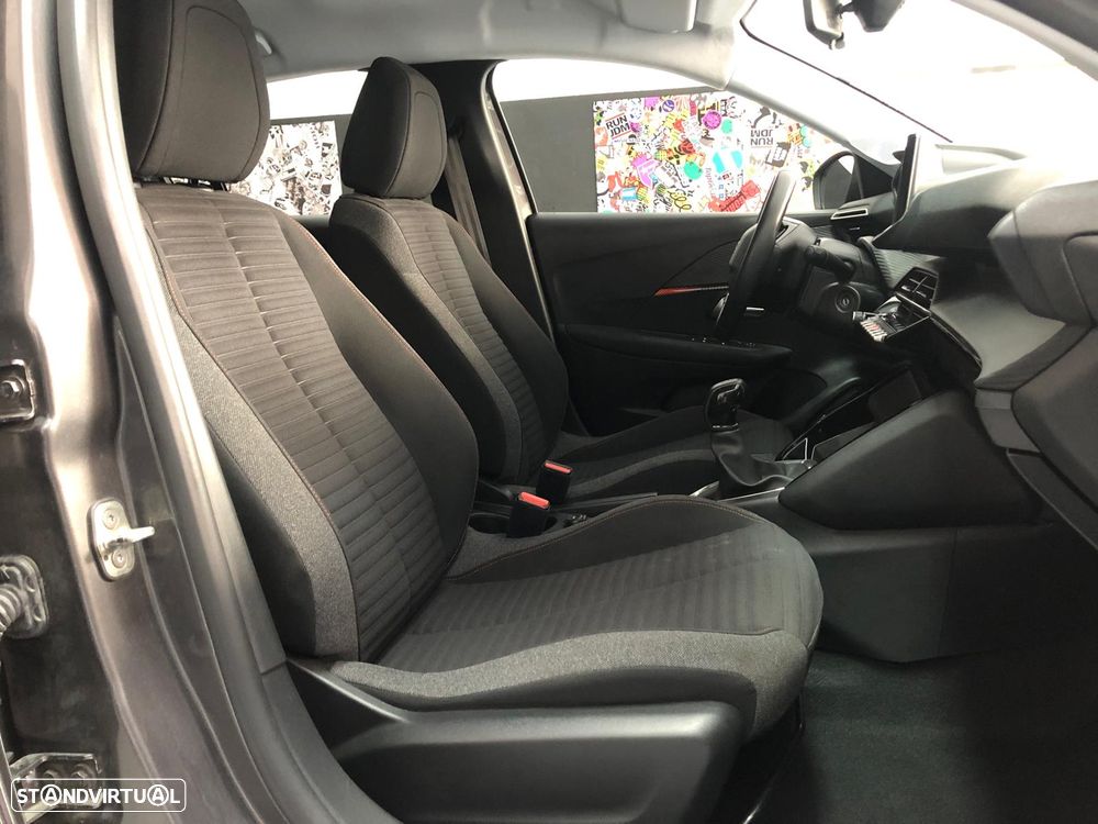 Peugeot 208 - 14