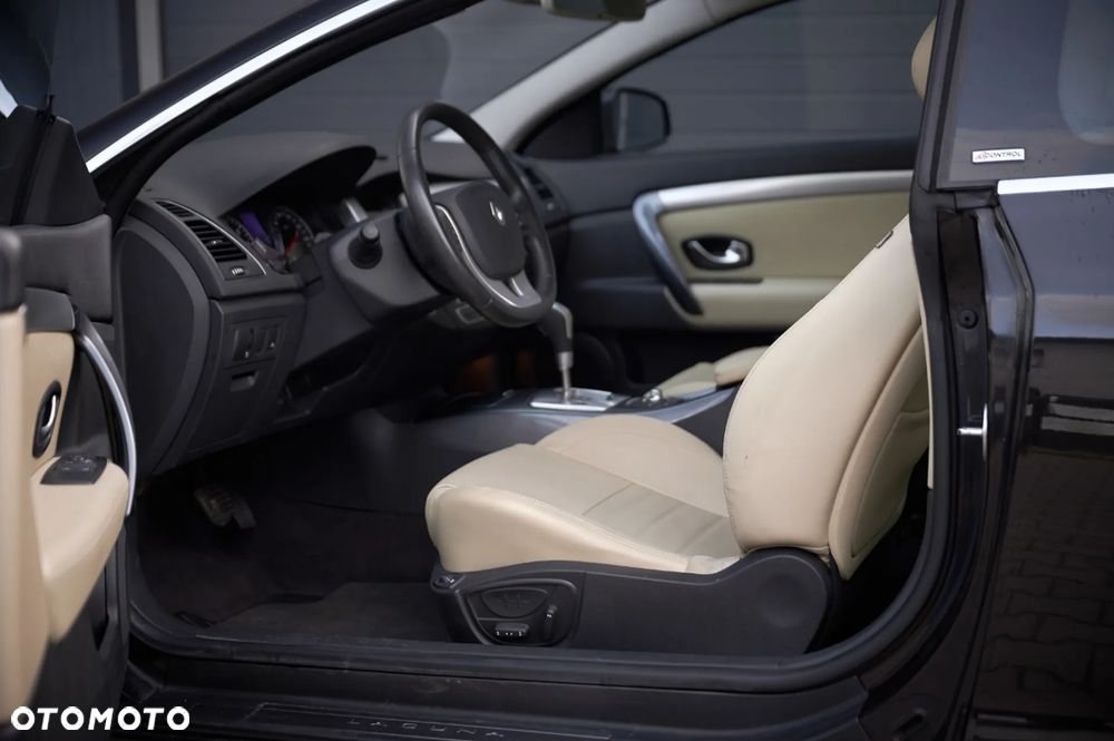 Renault Laguna 3.5 V6 Initiale - 26