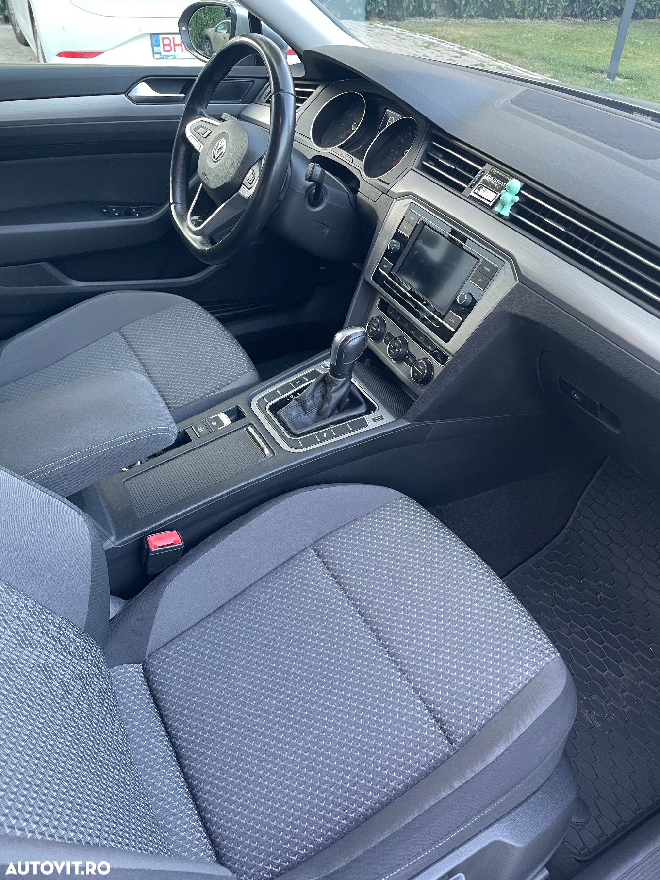 Volkswagen Passat 1.5 TSI ACT DSG Advance - 13