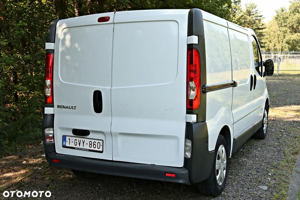 Renault Trafic - 23