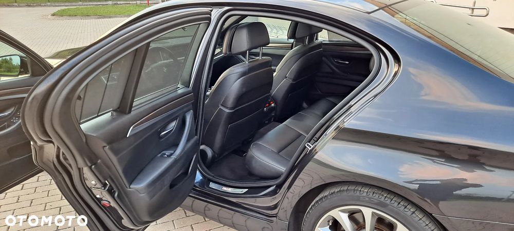 BMW Seria 5 535d Sport-Aut Modern Line - 13