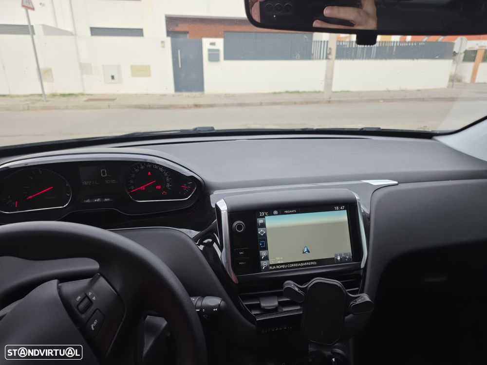 Peugeot 208 1.2 PureTech Allure - 7