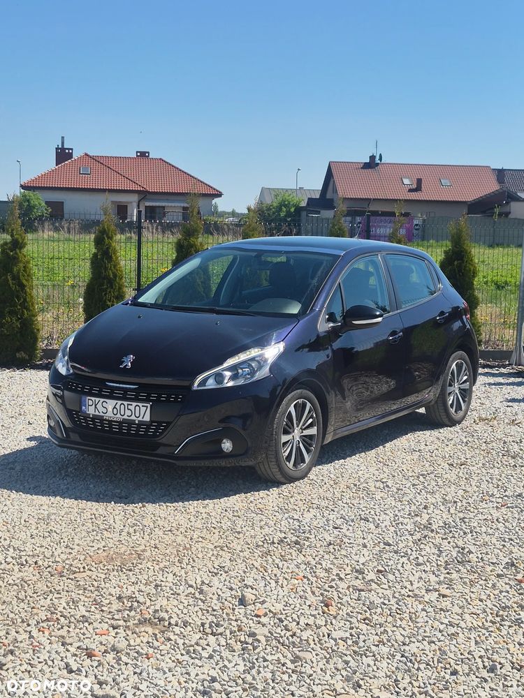 Peugeot 208 - 5