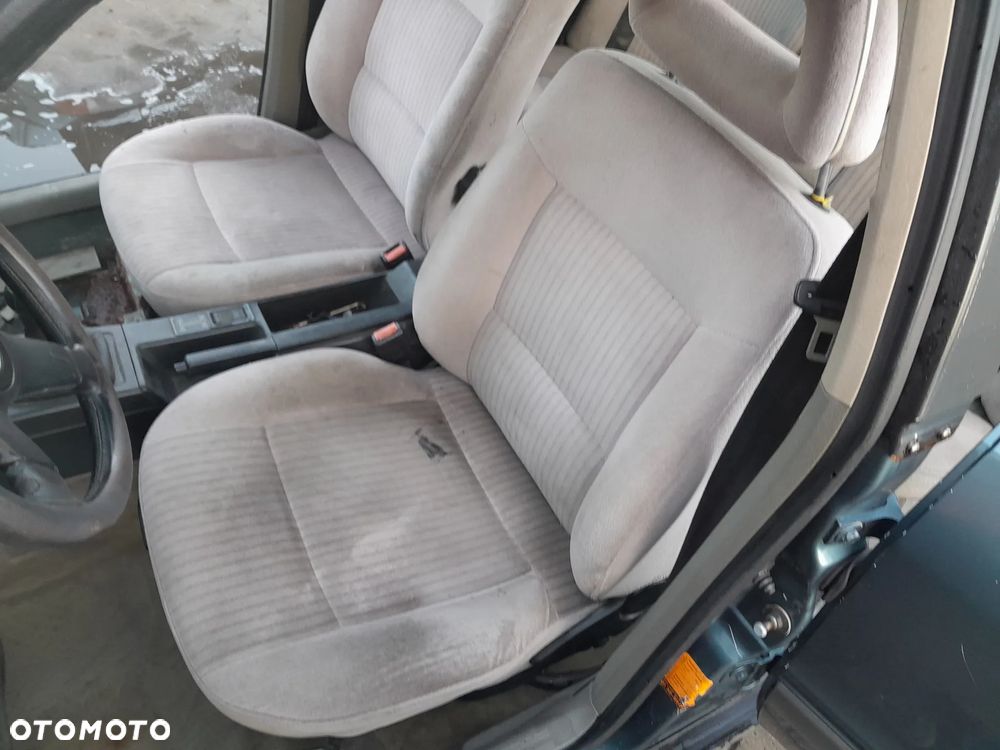 Audi 80 2.0 E - 15