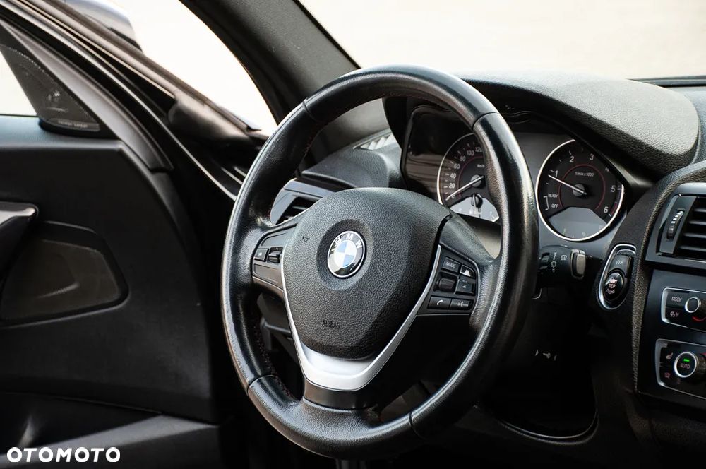 BMW Seria 1 120d Sport Line - 9
