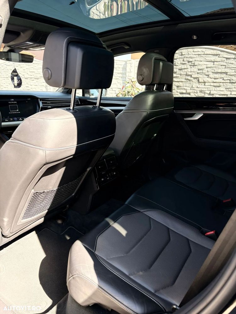 Volkswagen Touareg V6 TDI SCR 4Motion Aut. R-Line FINAL EDITION - 9