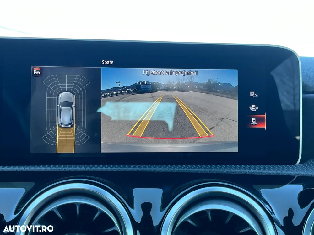 Mercedes-Benz A 200 7G-DCT AMG Line - 23