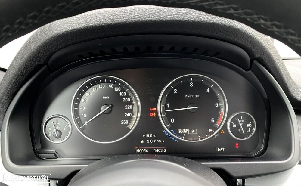BMW X5 30 d xDrive Pack M - 32